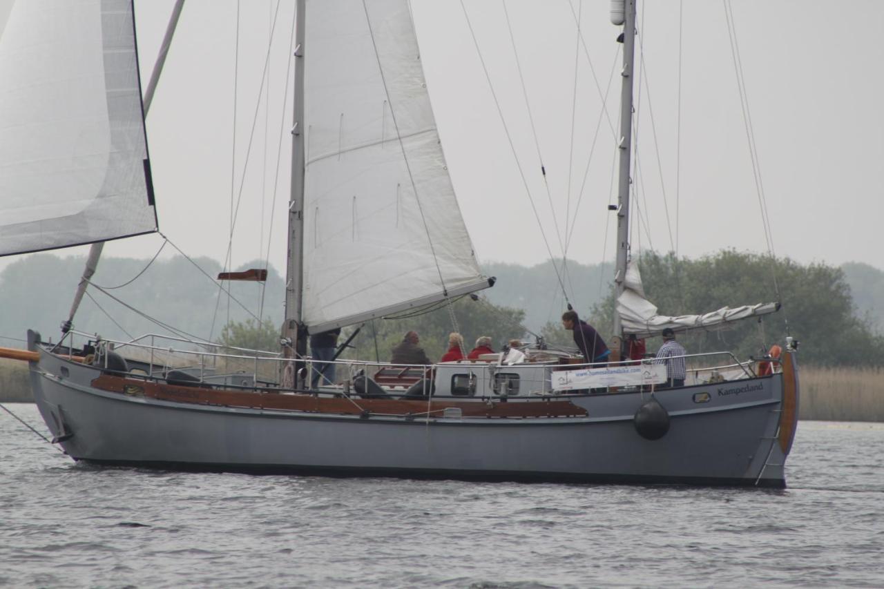 קמפרלנד Prive B&B Zeilboot Noorderlicht מראה חיצוני תמונה